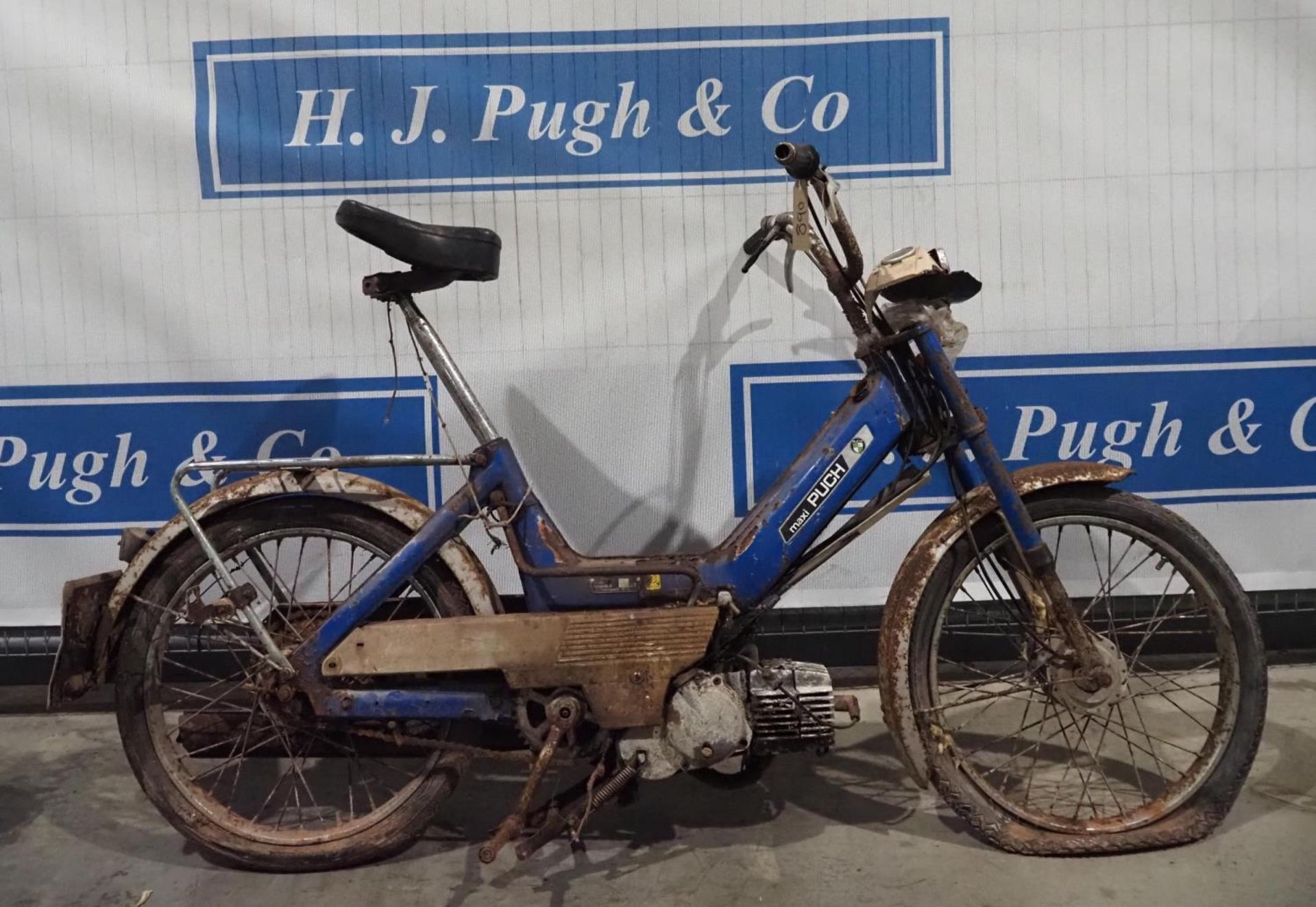 Puch Maxi moped, barn find