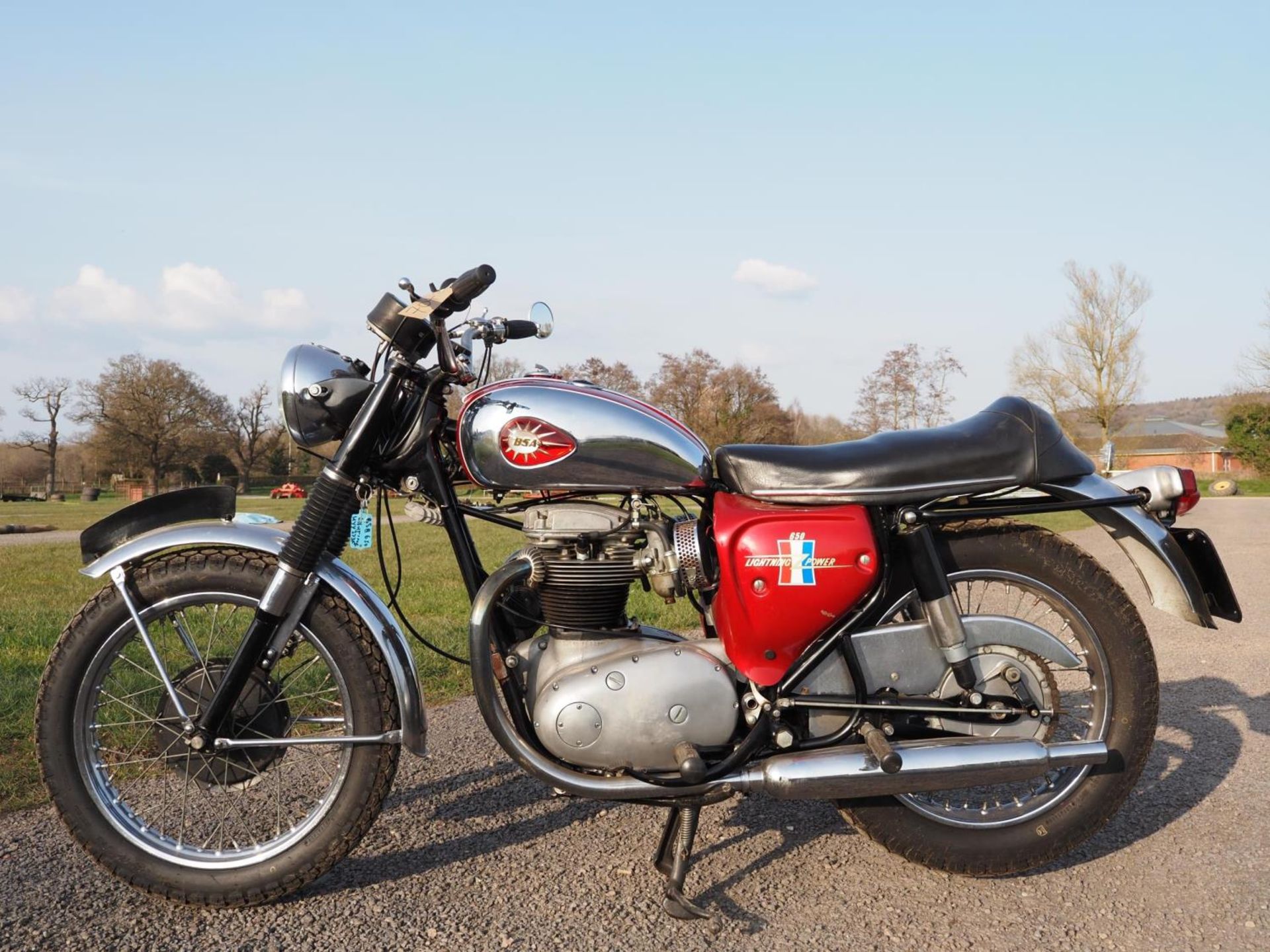 BSA 650 Lightning motorcycle. 1968. Matching numbers. New electric ignition kit, oil change, spark - Image 7 of 7