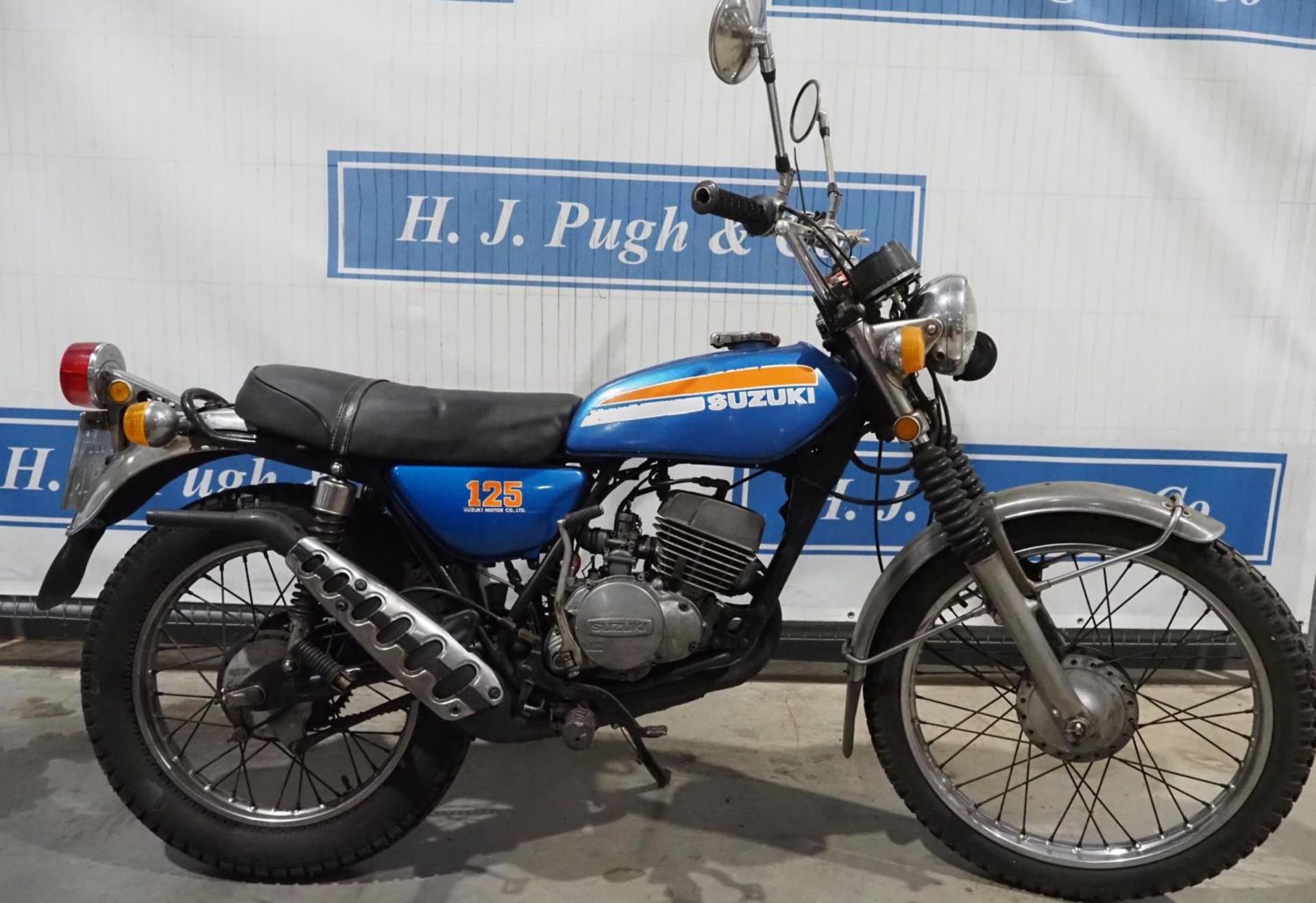Suzuki TS125 motorcycle. 123cc. 1974. Good runner, used regularly but not recently. Reg. BWP 891M.