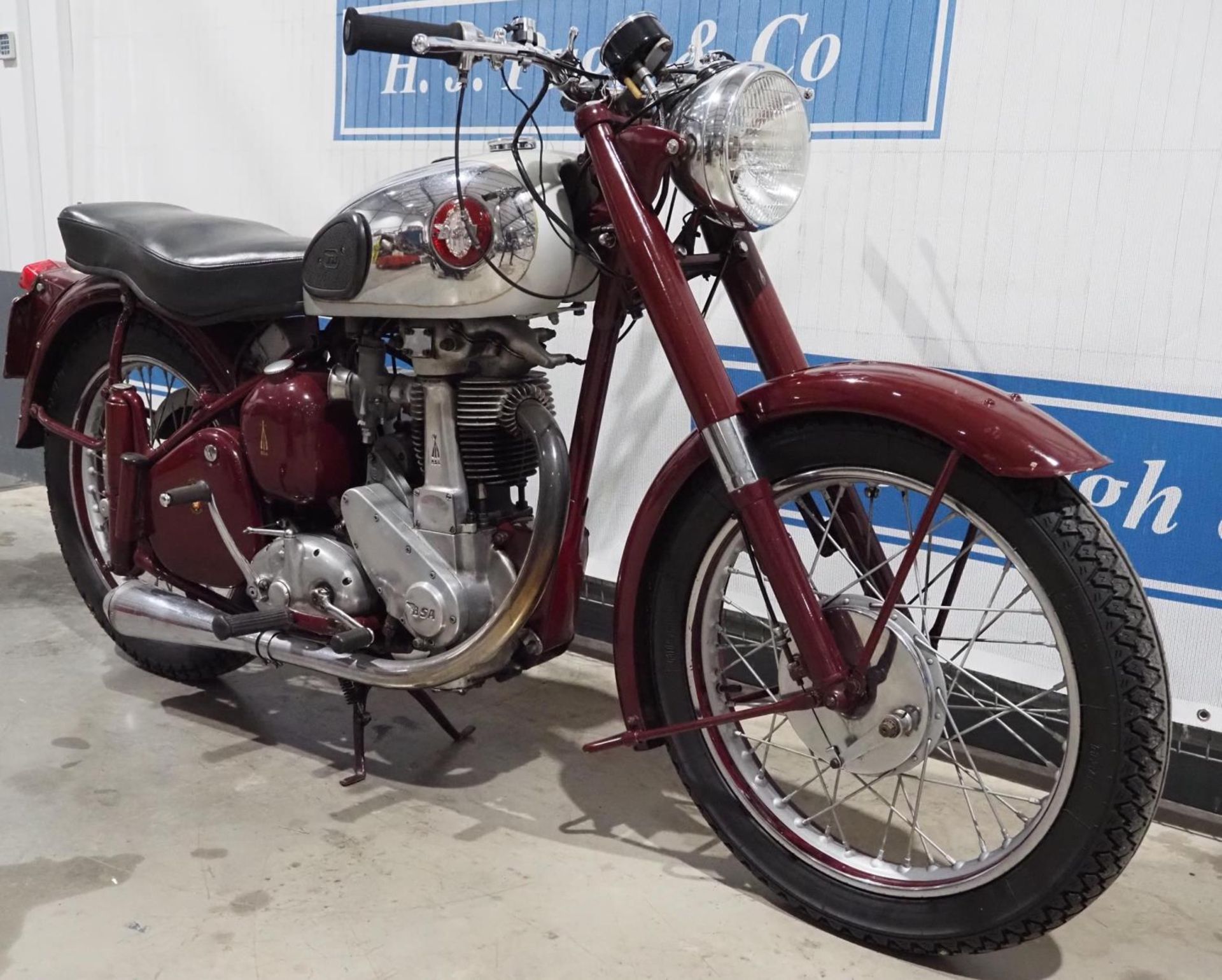 BSA B31 motorcycle. 1953. 350cc. Running well before being stored. Reg. 143 XVA. V5 - Image 2 of 6