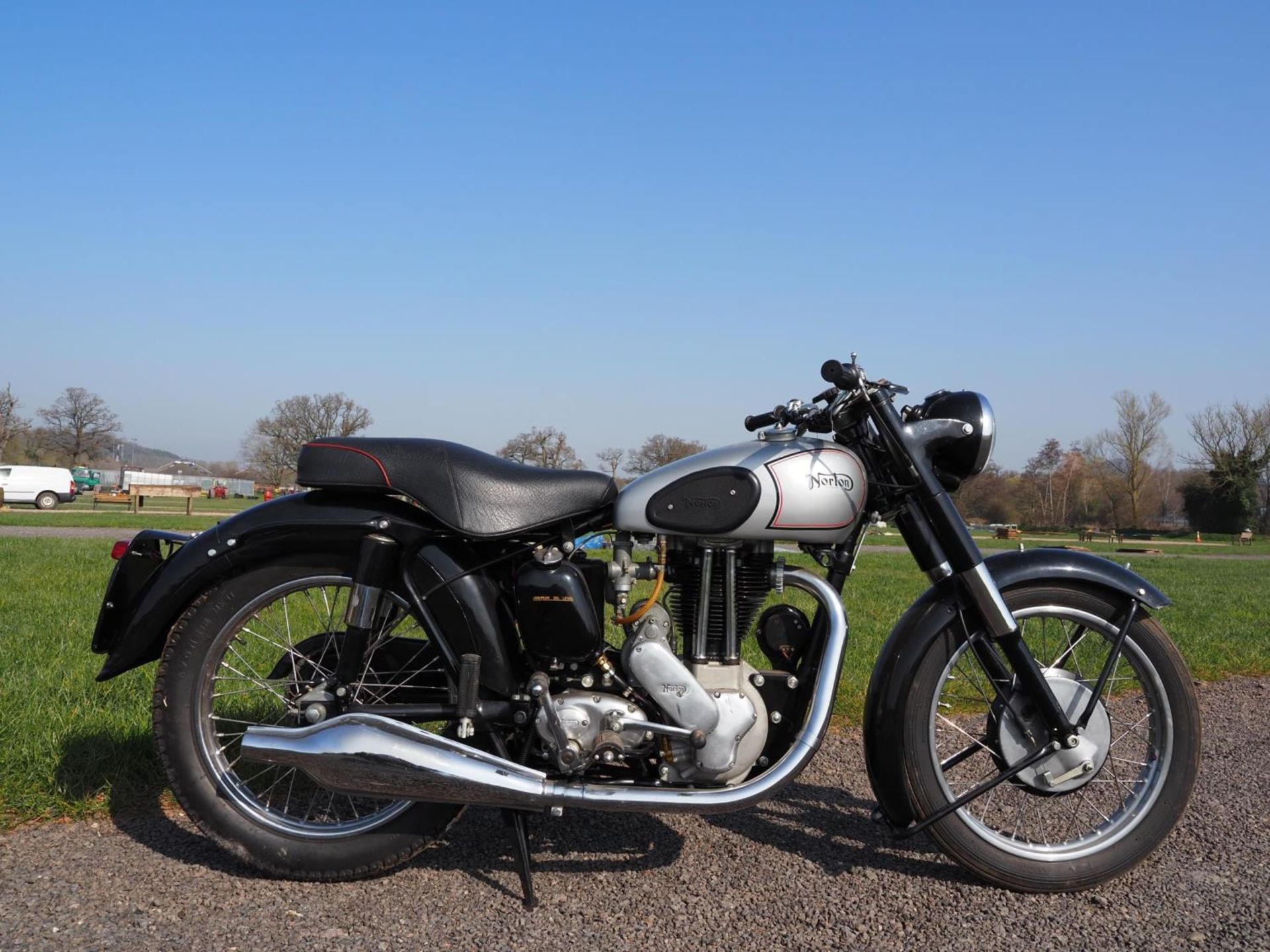 Norton ES2 motorcycle. 1954. 500cc. Matching engine and frame numbers. Very tidy machine. Reg. PGF