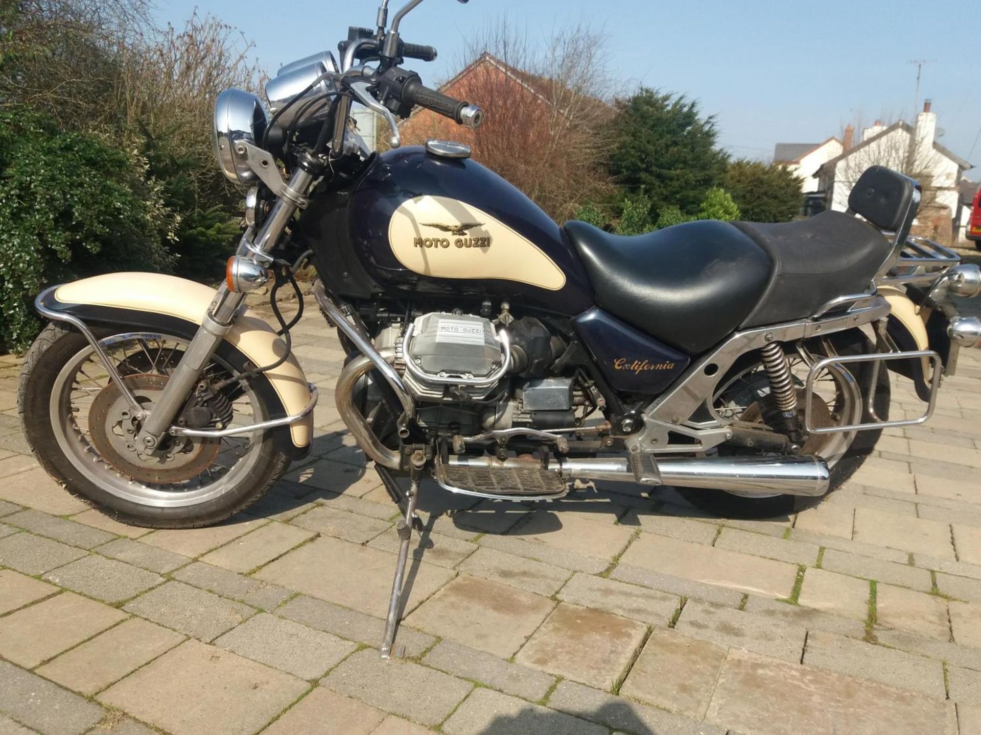 Moto Guzzi California 1100 motorcycle. 1064cc. 1998. Runs and rides. MOT until 10.04.2023. Reg. R284 - Image 2 of 7