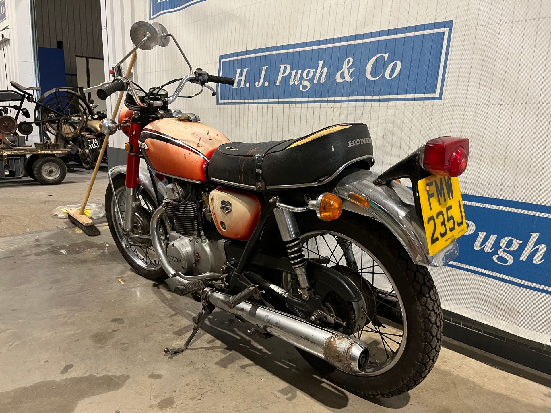 Honda CB350 motorcycle. 1971. Good project. This bike was running when it went into storage. Reg FMW - Image 6 of 10