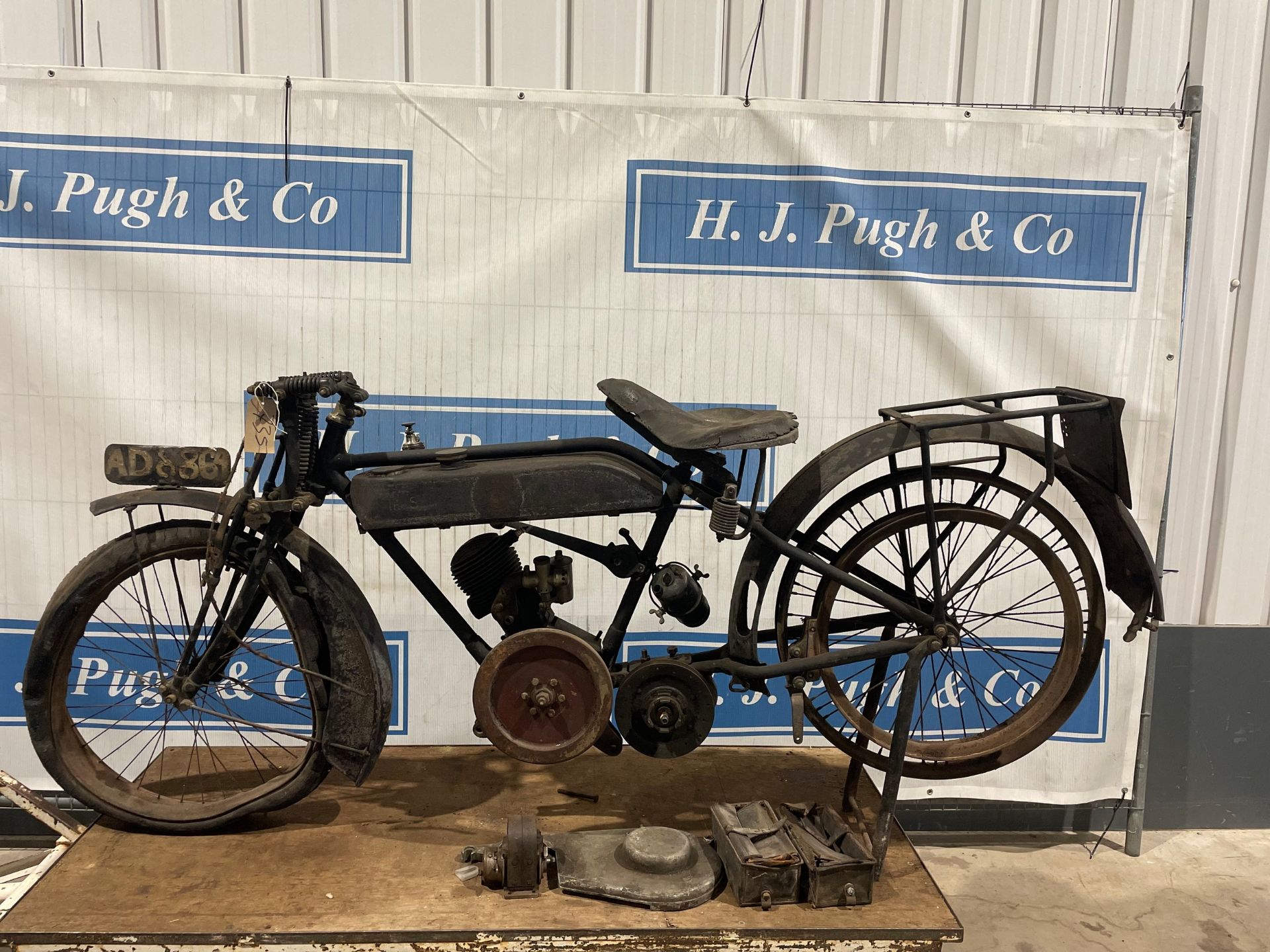 The Sun Villiers flat tank motorcycle project. 1920s. This bike has been stored in a loft for many - Image 3 of 6