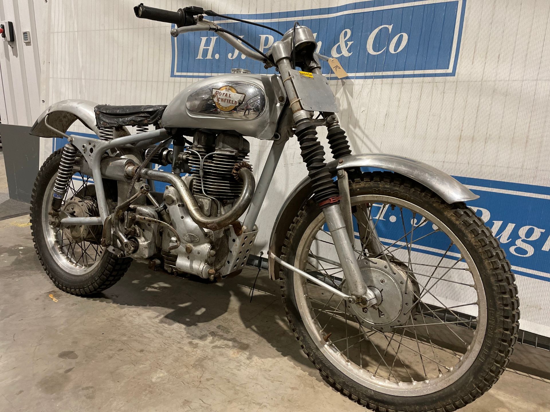 Royal Enfield 350cc motorcycle. 1959. Performs well. Reg 631 XVU. V5 - Image 6 of 16