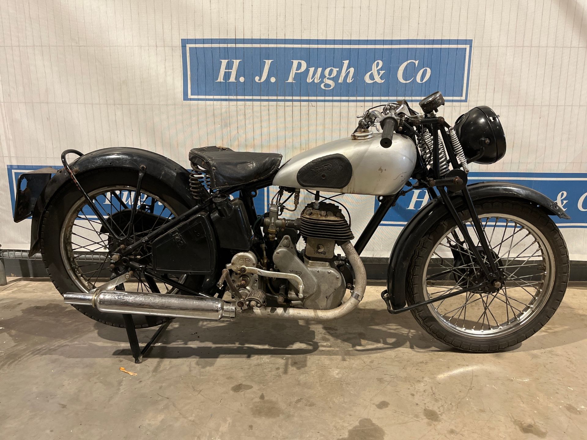 Norton 16H motorcycle project. 1935. Running order. No docs - Image 2 of 10