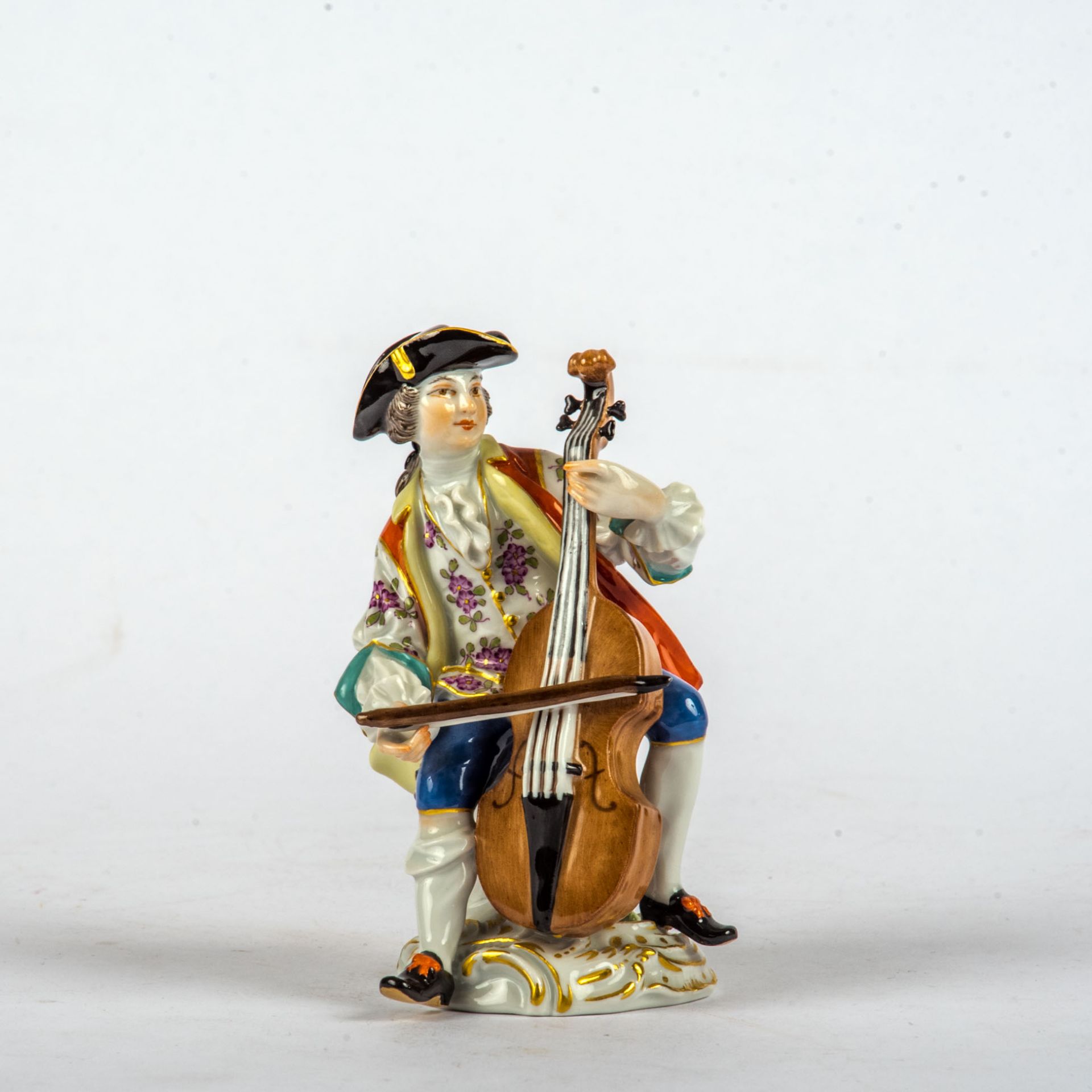 Cellist,  Meissen  20. Jh.