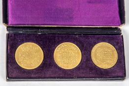 Drei Medaillen "Des deutschen Volkes Leidensweg"
