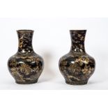 Paar große Lack-Vasen, Japan