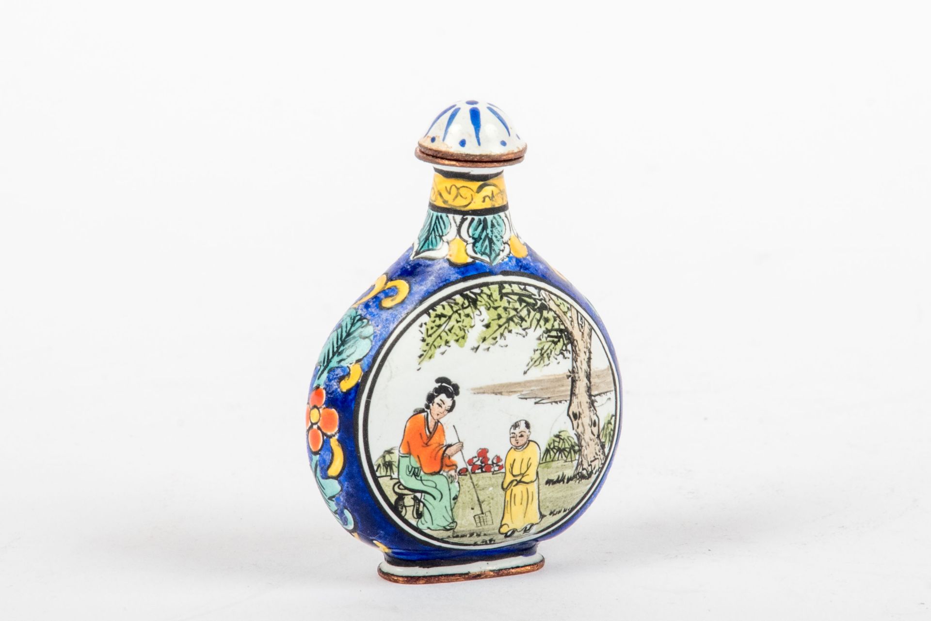 Snuff Bottle - Image 2 of 2