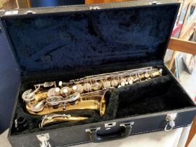 Cased Earlham Alto Saxophone - reference C95102