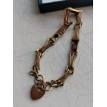 Gold & Ameythst Padlock Bracelet - 11.3g weight