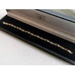 9ct Gold & Black Onyx Bracelet - 10.5g weight