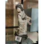 Lladro Japanese Geisha Lady w/Basket Figure - marked 33 to the base - 21cm high