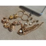 Joblot of Various 9ct Gold Jewellery, Earrings and Necklace - weight 16.1g
