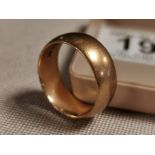 18ct Gold Wedding Band Ring, size T, 7.4g