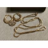 Collection of Random 9ct Gold Jewellery inc Earrings - 4g