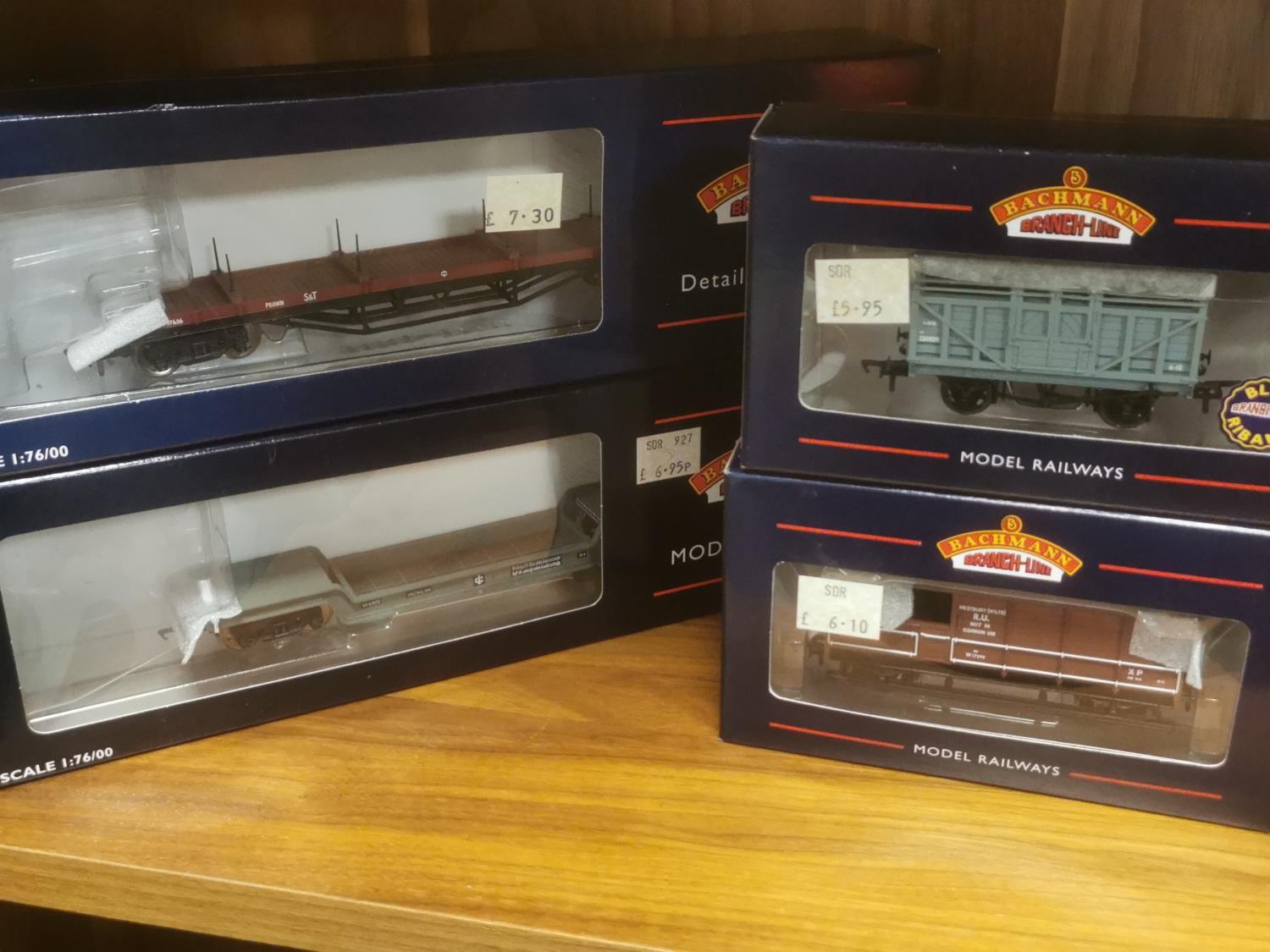 Set of Four Bachmann Railway Train Carriages