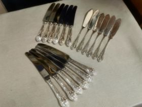 Collection of Hallmarked Silver United Cutlers Cutlery Knives Set - total approx weight 1310g