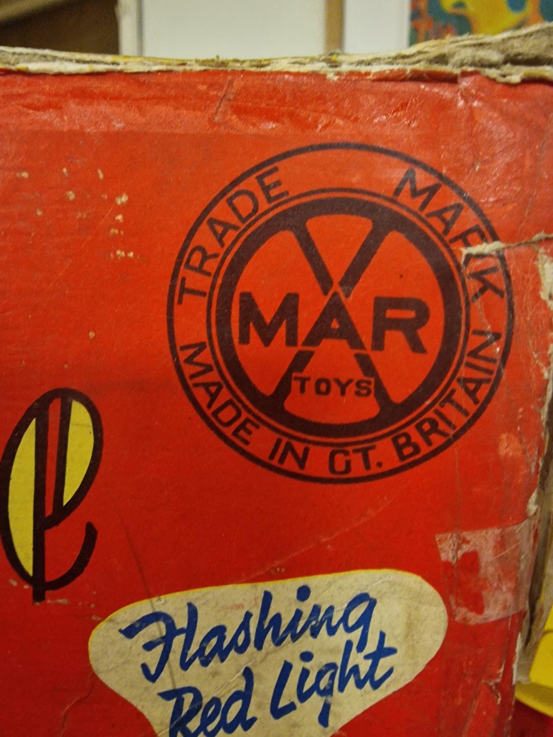 Louis Marx Boxed Deluxe Truck Fire Engine Vintage Toy - Image 3 of 3