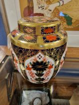 Royal Crown Derby Old Imari 1128 Lidded Bud Vase