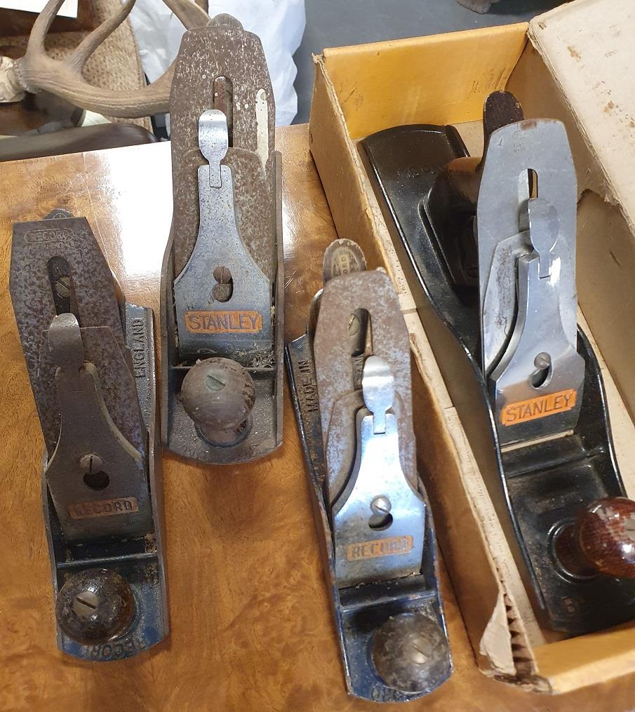 Set of 4 Woodworking Planes Tools, comprising 2 Record and 2 Stanley (one of which is a boxed Jack P