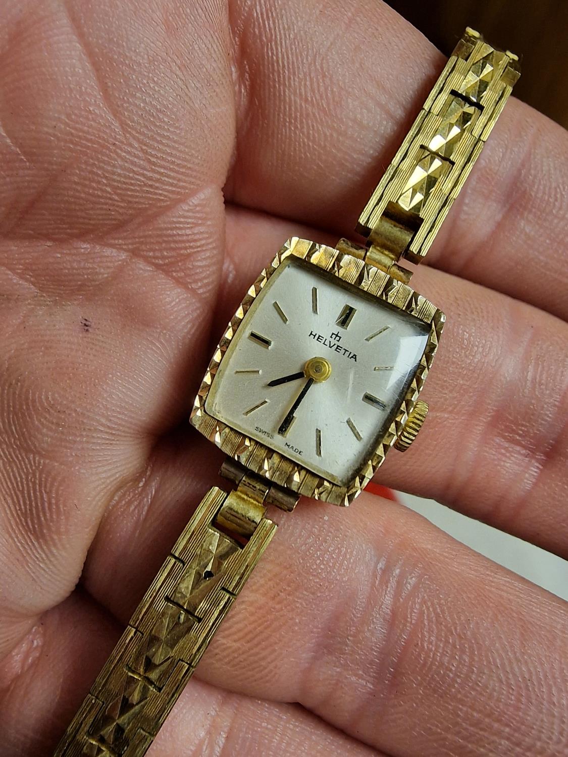 Ladies Cased Helvetia 9ct Gold Wristwatch - 19.35g - Image 2 of 5