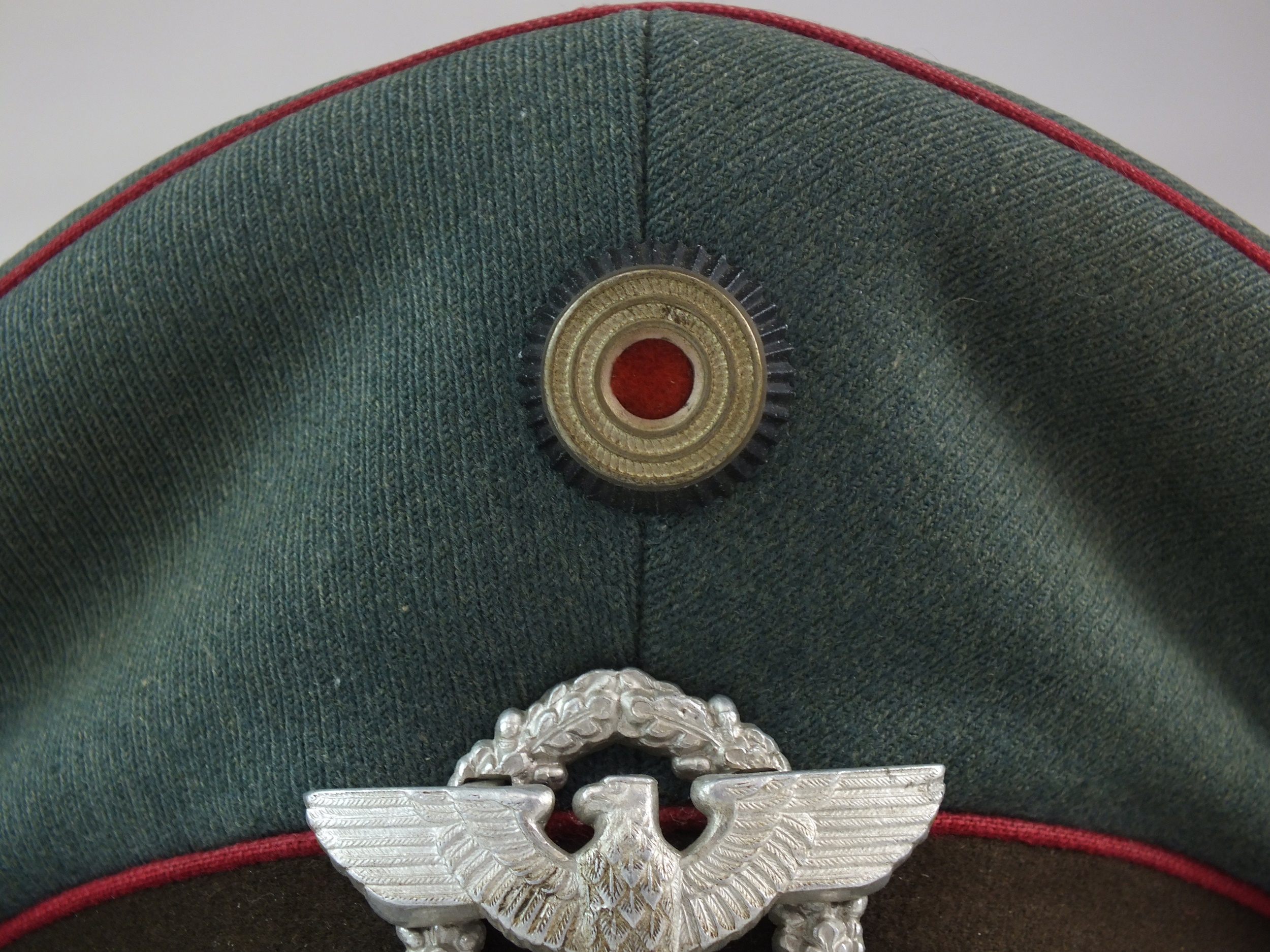 A scarce German Third Reich Municipal Protection Police visor cap - Image 3 of 8