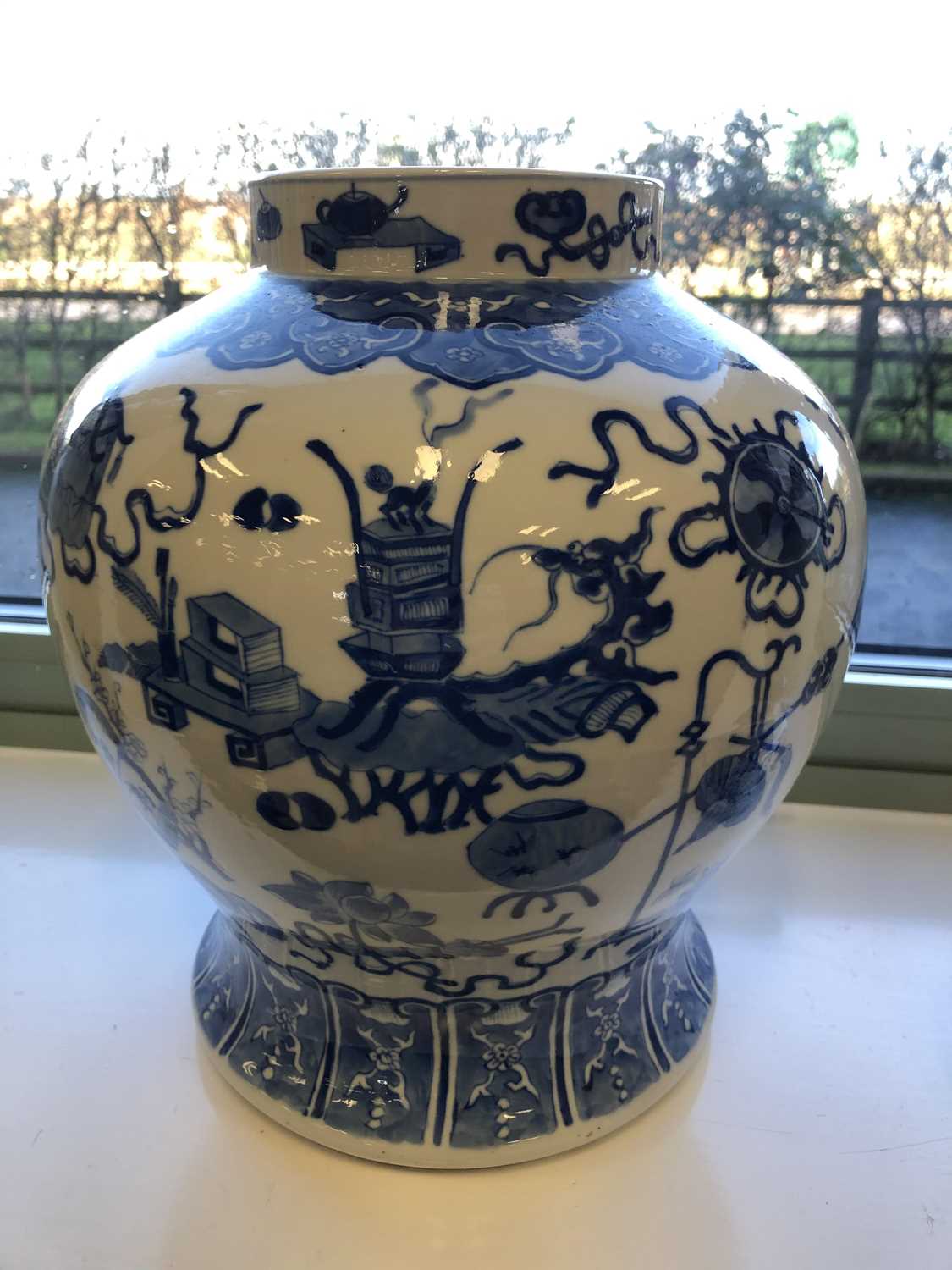 A Chinese blue and white jar and cover, Kangxi six-character mark and possibly period - Image 6 of 11