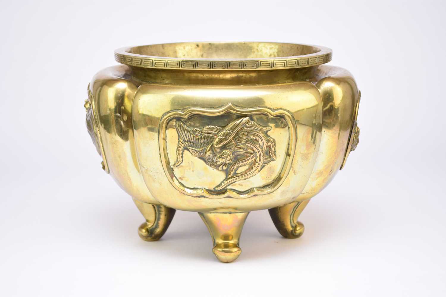 A large Chinese bronze censer, Qing Dynasty, 19th century - Image 6 of 6