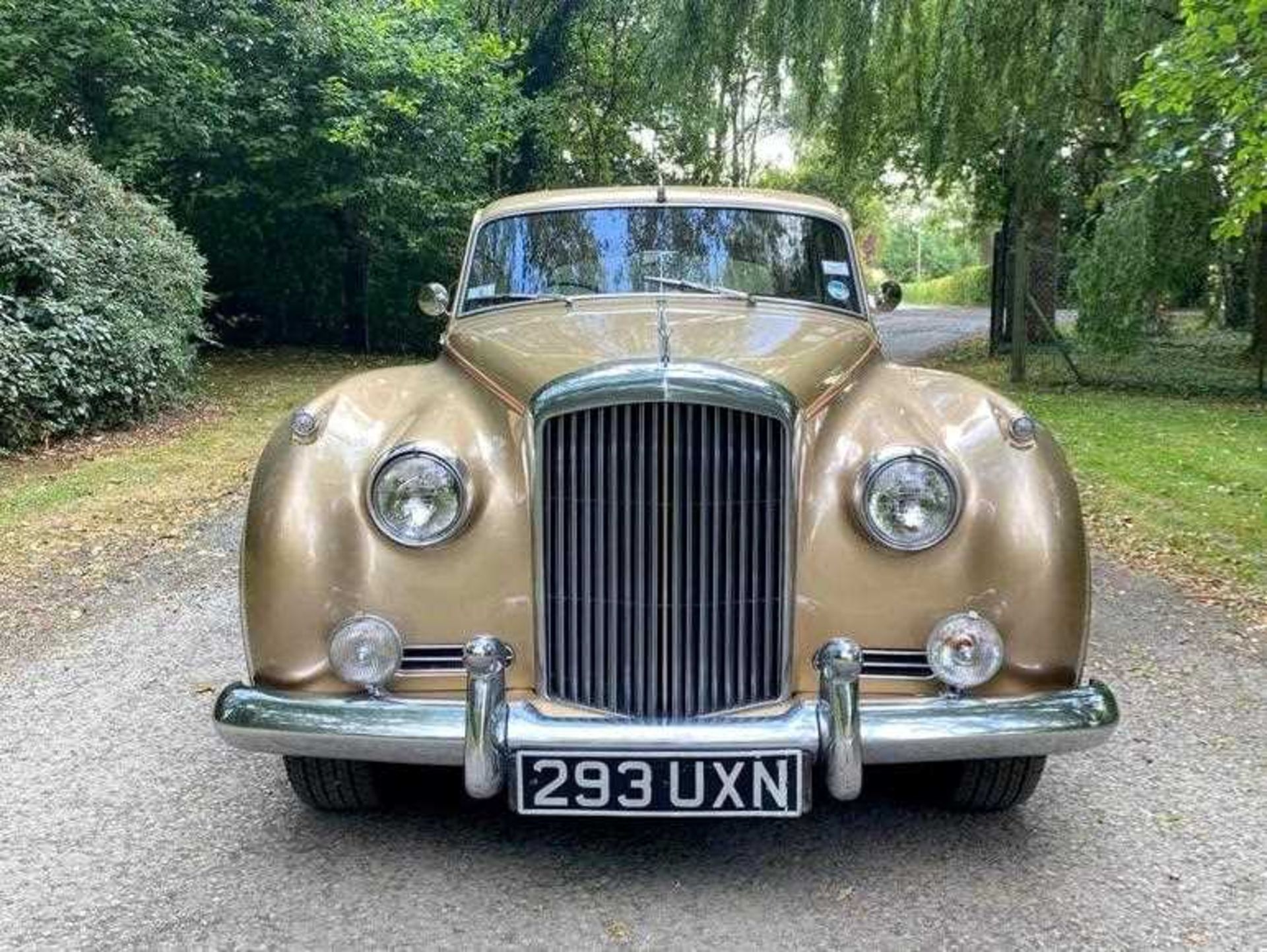 1962 Bentley S2 Low indicated mileage of just 29,000 and entered from long-term ownership - Image 9 of 36