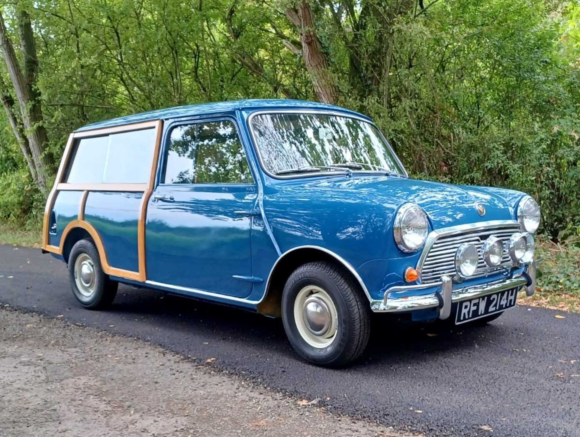 1970 Austin Mini Countryman Fully restored to concourse standard - Image 9 of 43