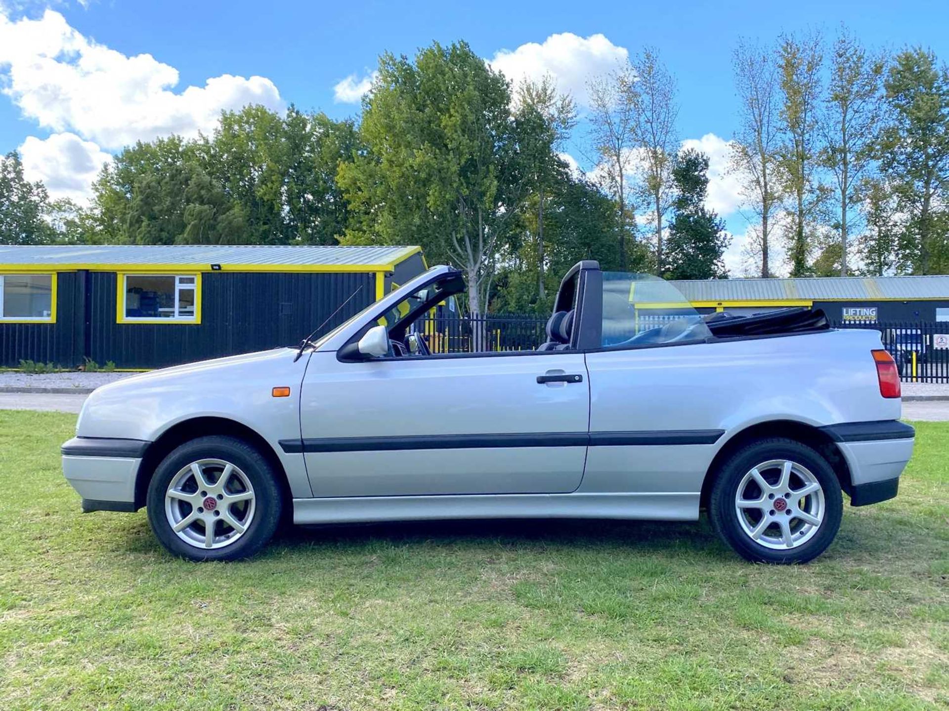 1995 Volkswagen Golf Cabriolet *** NO RESERVE *** - Image 14 of 66