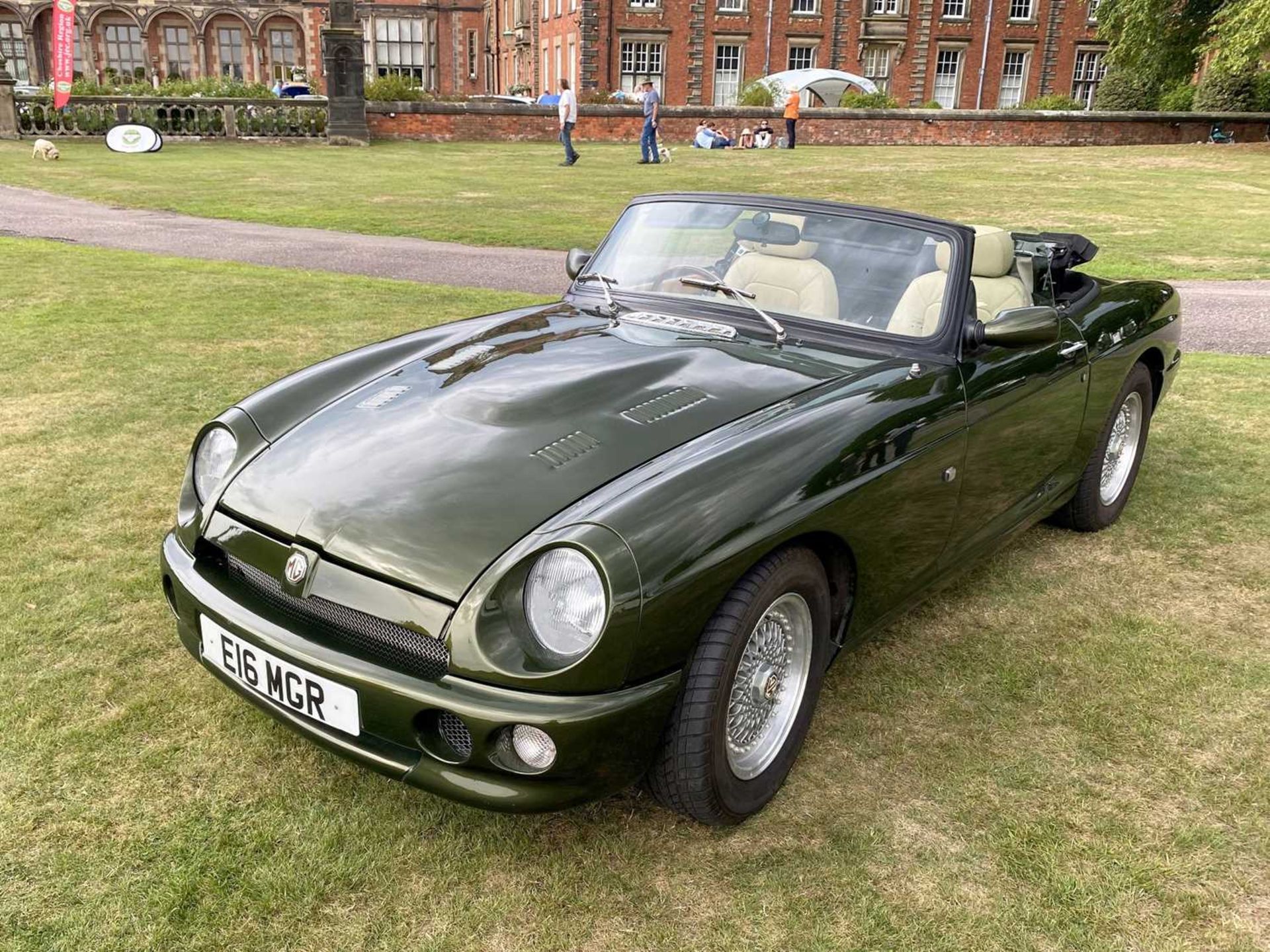 1995 MG RV8 A rare and sought-after car fitted with power steering - Image 5 of 45