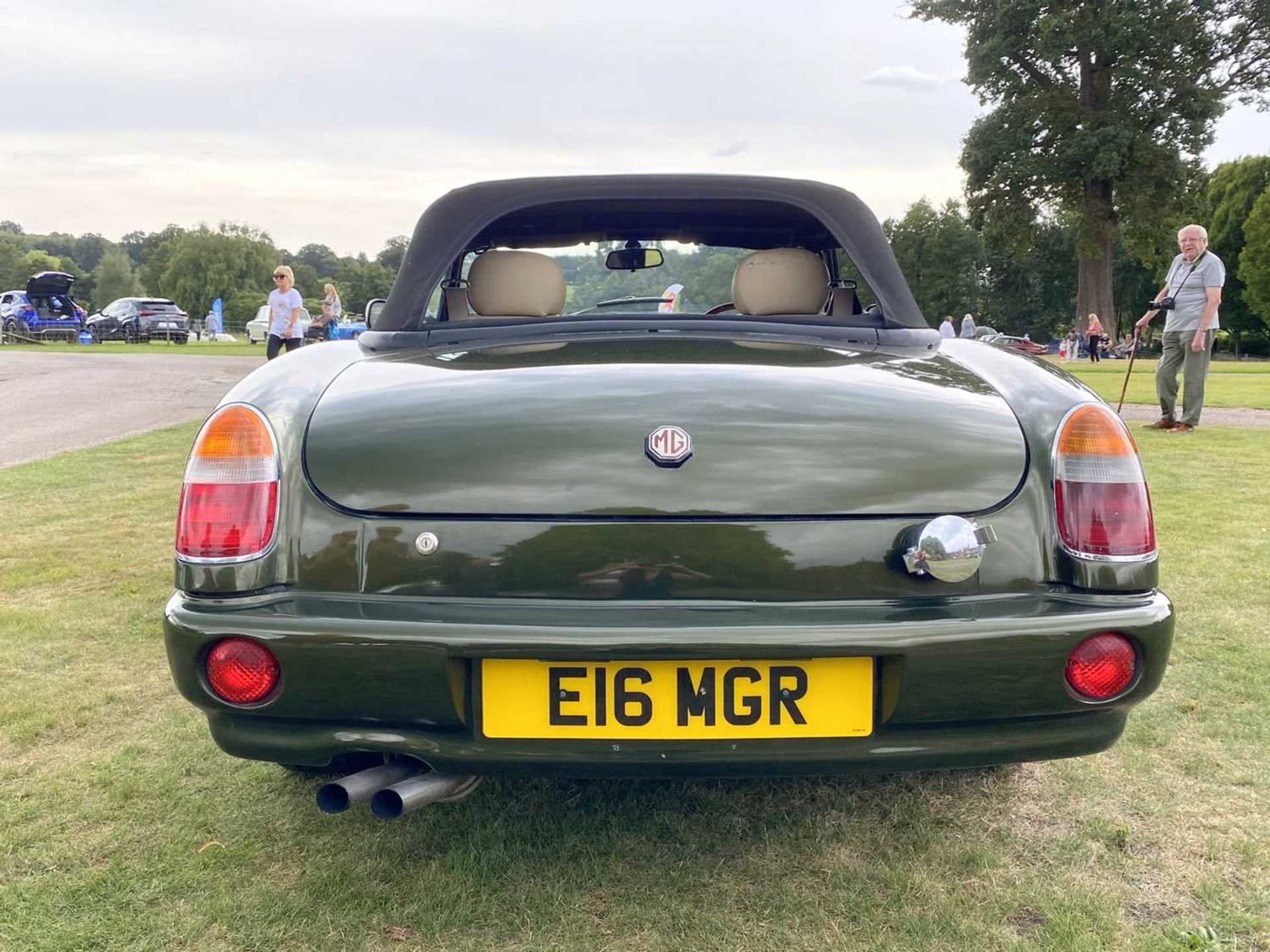 1995 MG RV8 A rare and sought-after car fitted with power steering - Image 13 of 45