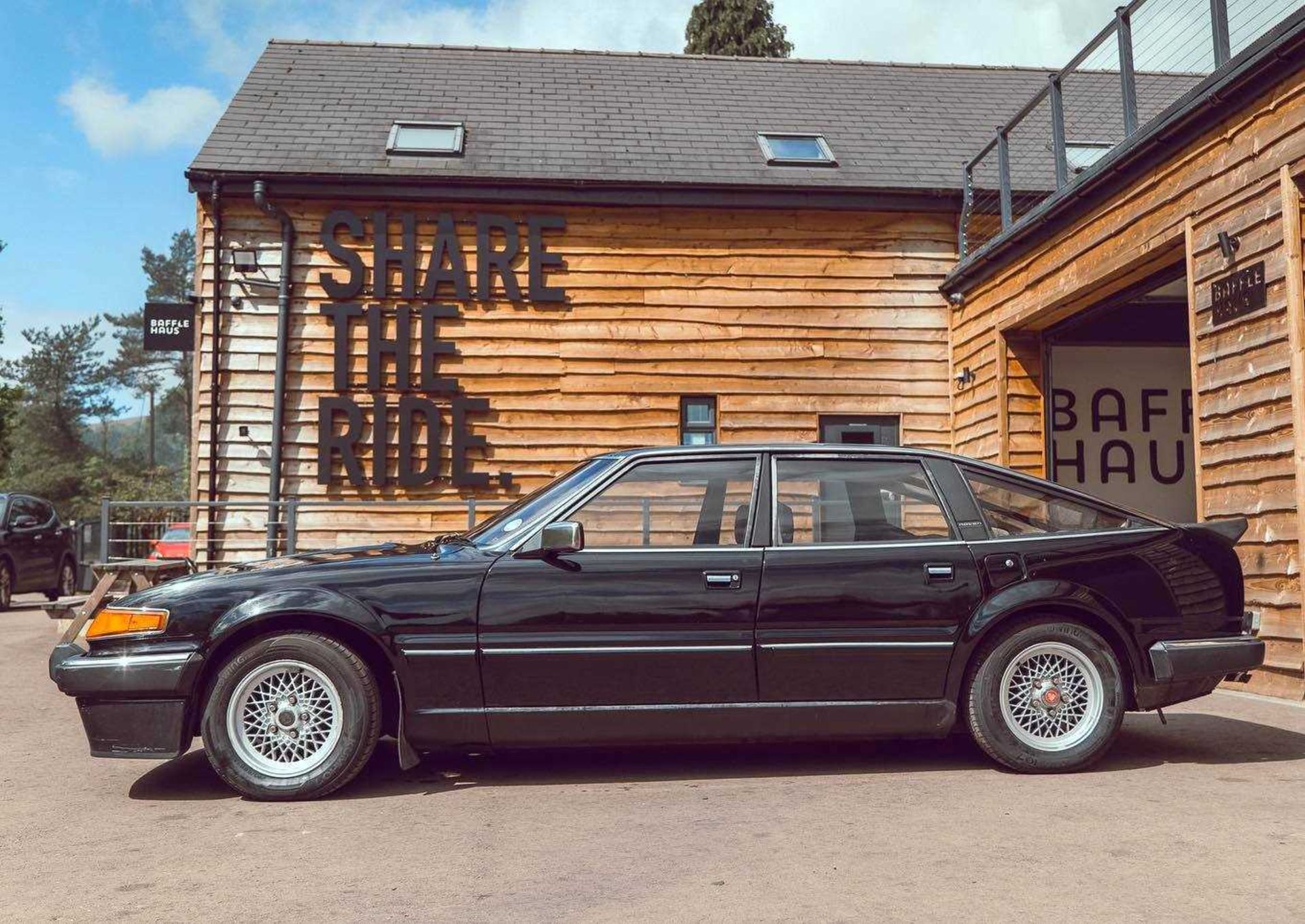 1985 Rover SD1 Vitesse One owner from new, in very original condition - Image 8 of 16