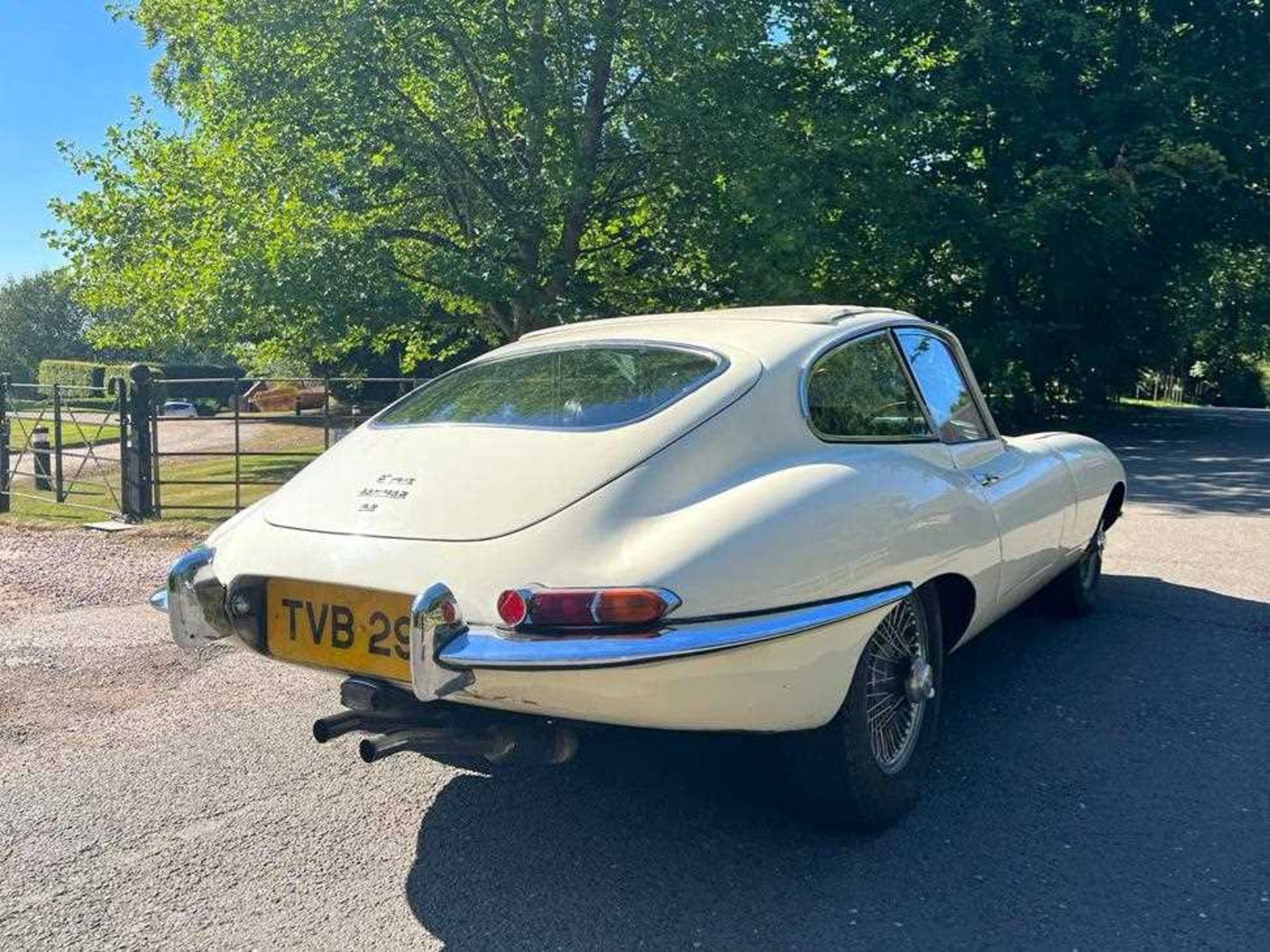 1968 Jaguar E-Type 4.2 Coupe Current ownership for more than 28 years - Image 9 of 24