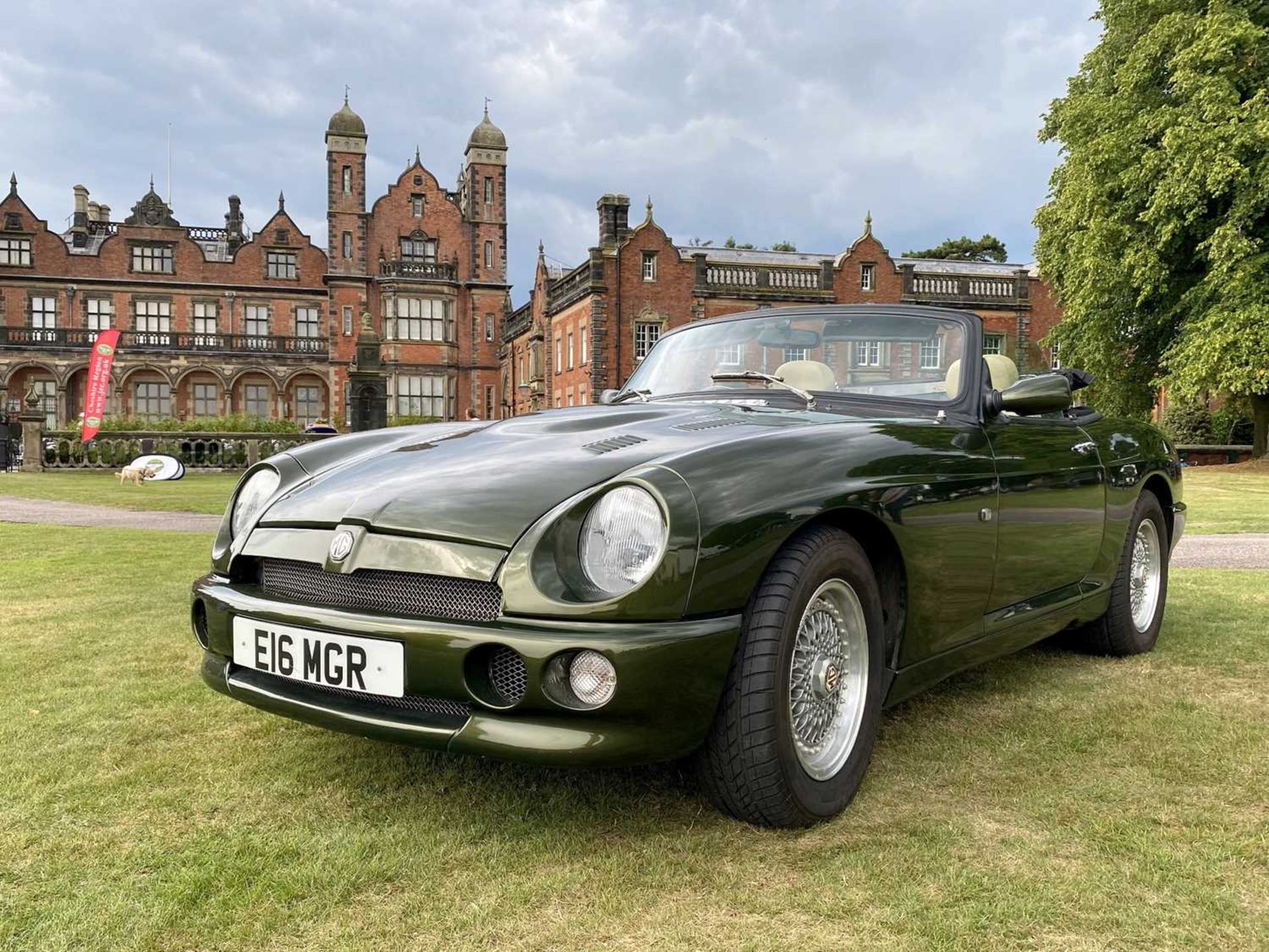 1995 MG RV8 A rare and sought-after car fitted with power steering - Image 45 of 45