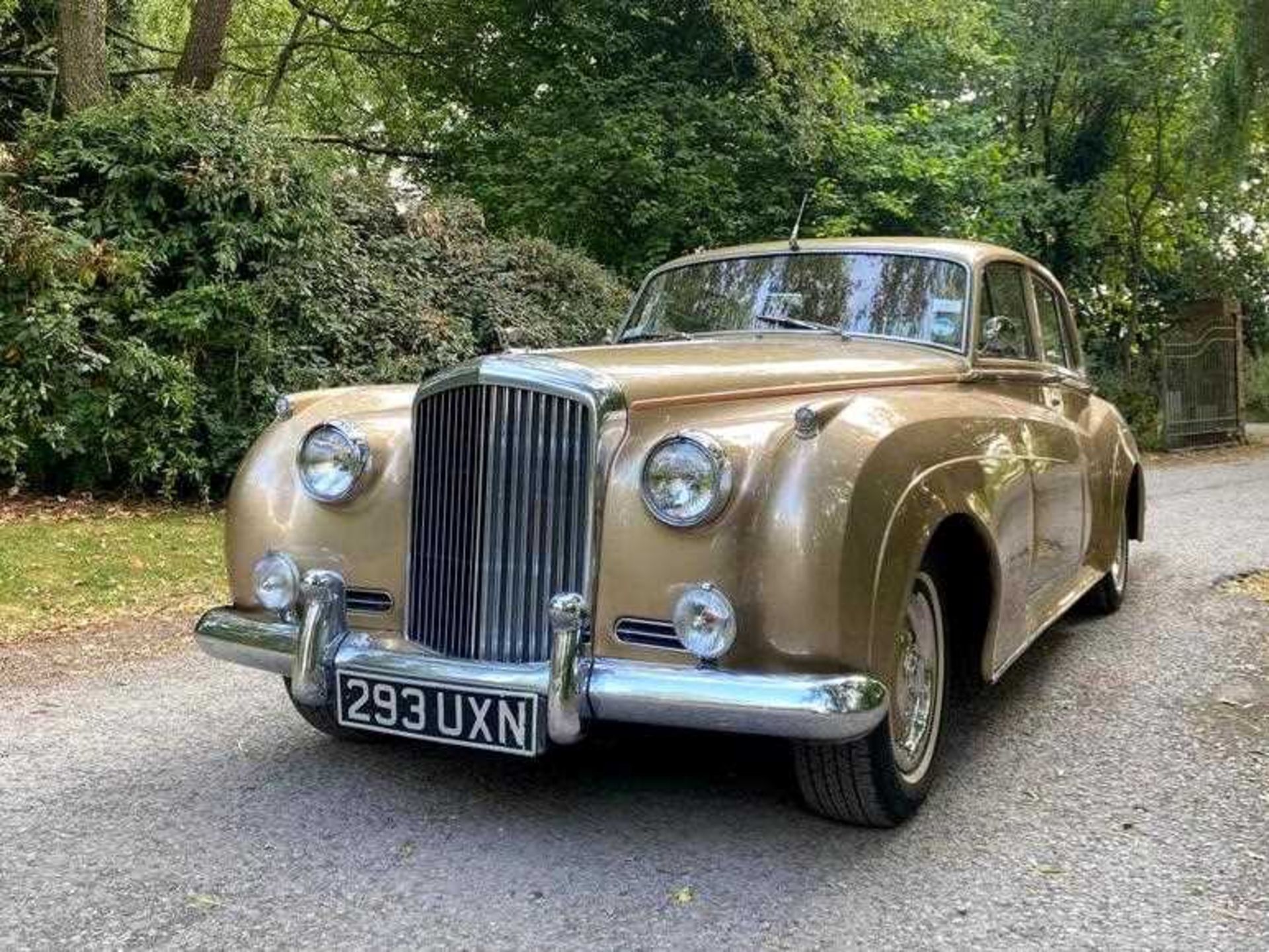 1962 Bentley S2 Low indicated mileage of just 29,000 and entered from long-term ownership - Image 2 of 36