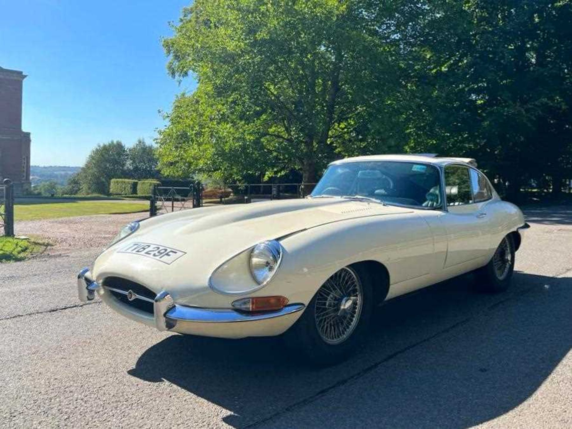 1968 Jaguar E-Type 4.2 Coupe Current ownership for more than 28 years - Image 4 of 24