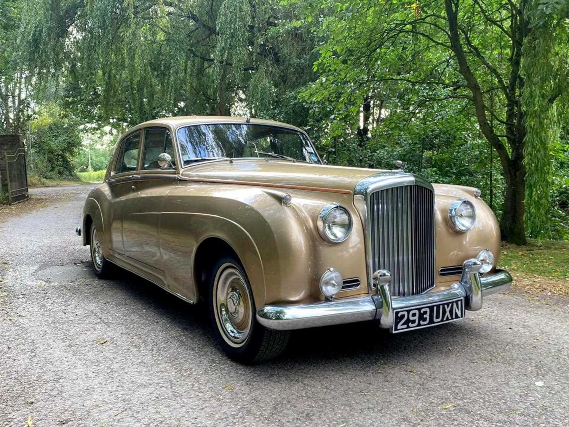 1962 Bentley S2 Low indicated mileage of just 29,000 and entered from long-term ownership - Image 3 of 36