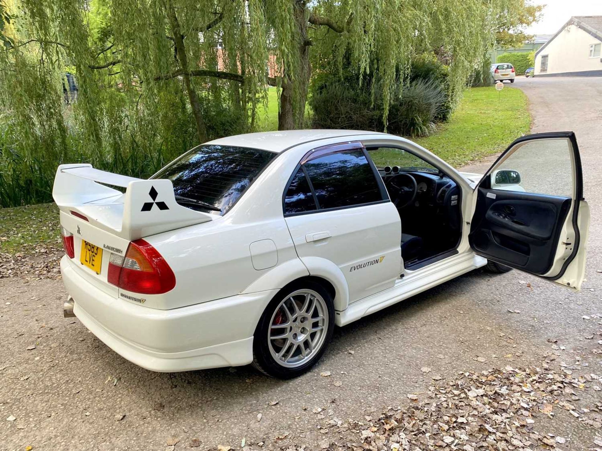 1998 Mitsubishi Lancer Evolution V - Image 26 of 76