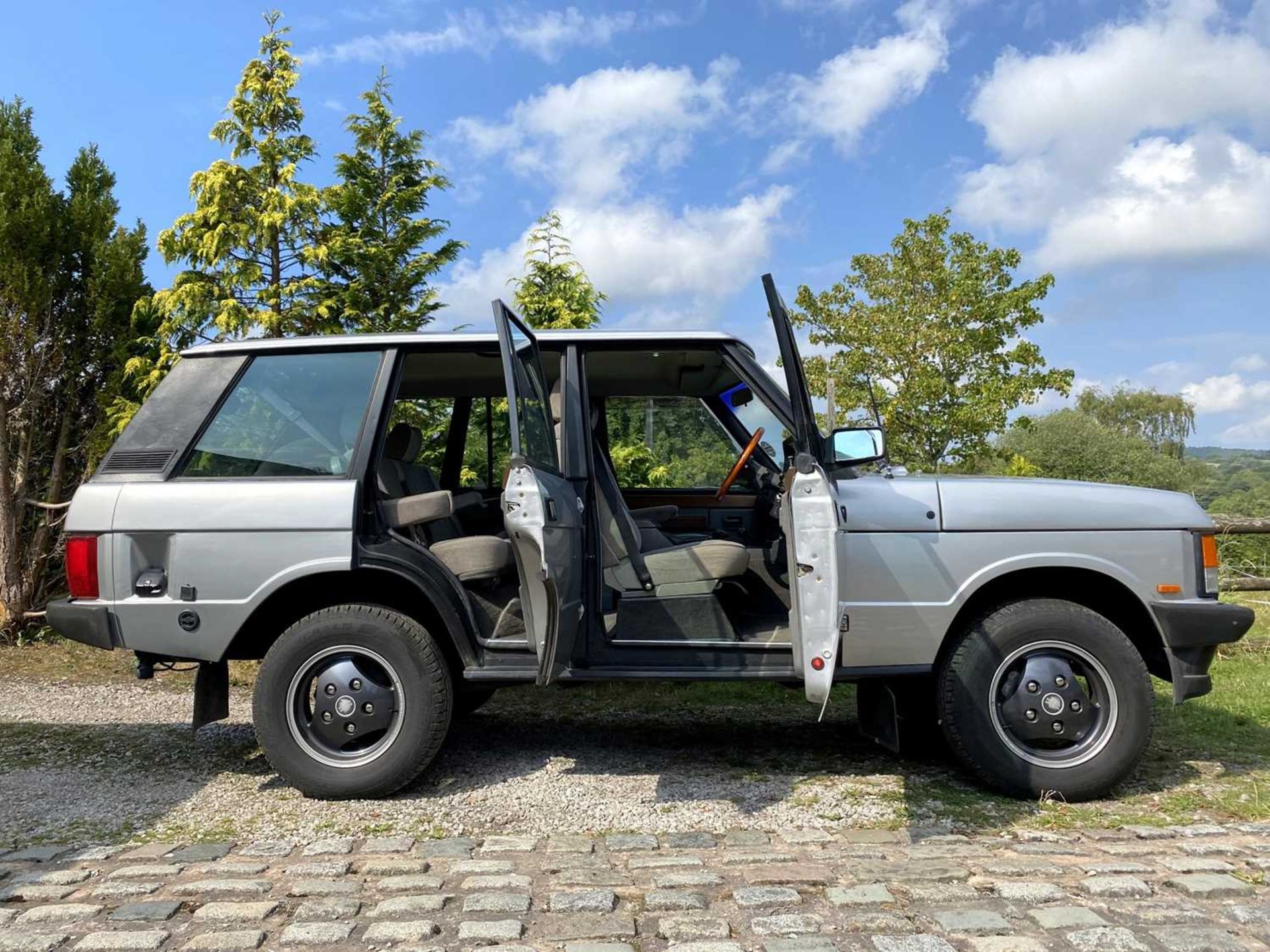 1985 Range Rover Vogue EFI Superbly presented with the benefit of a galvanised chassis - Image 9 of 46