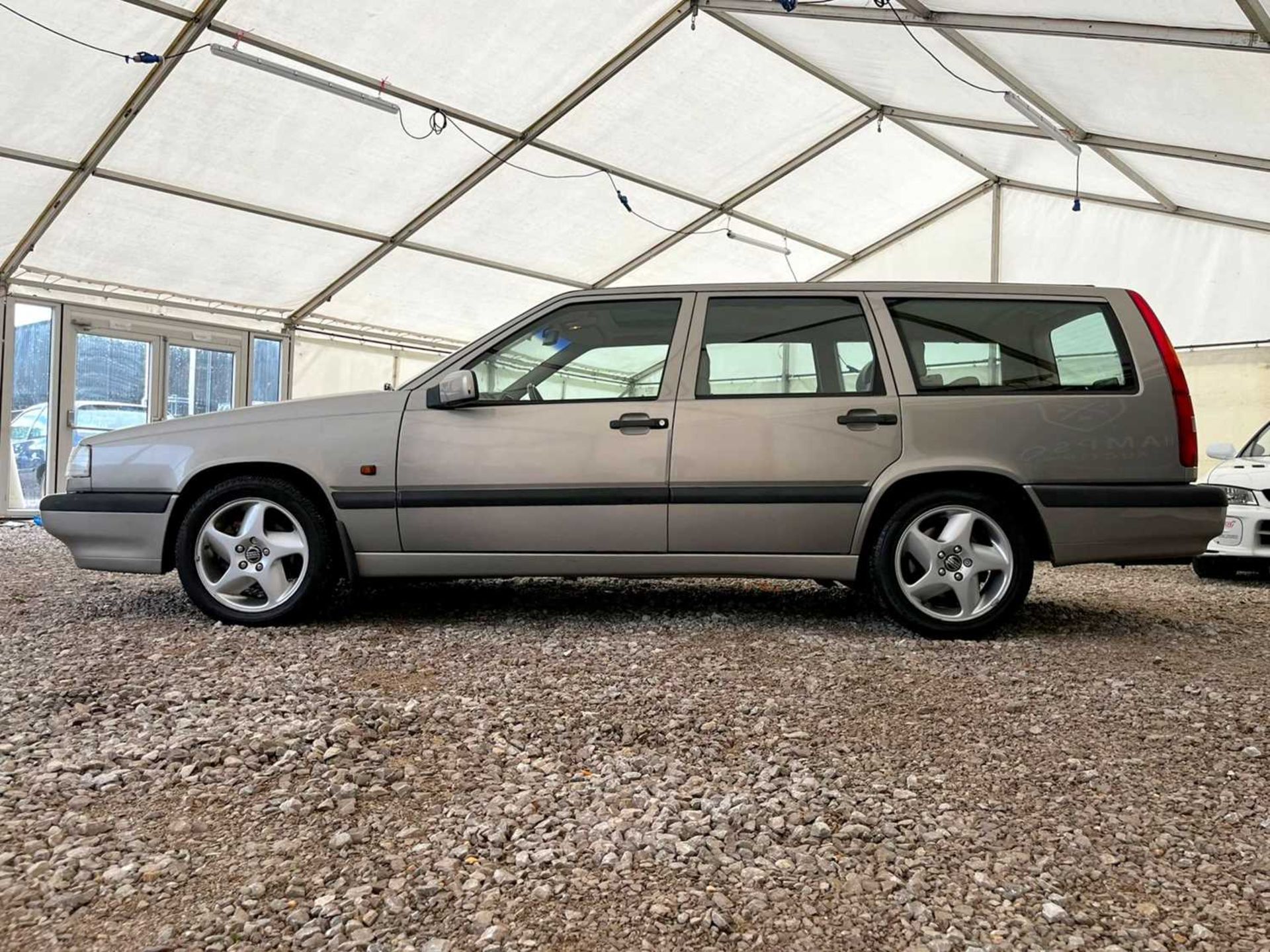 1996 Volvo 850 Estate *** NO RESERVE *** - Image 4 of 29