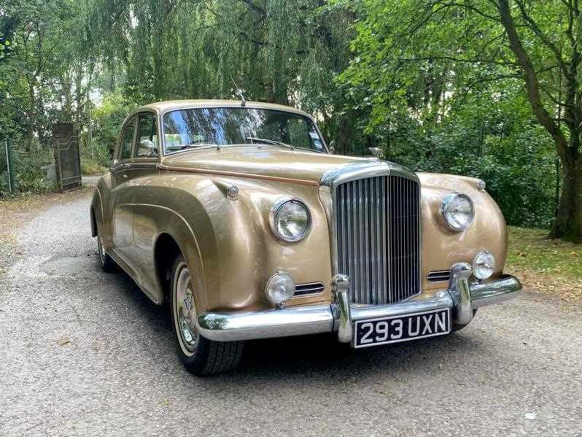 1962 Bentley S2 Low indicated mileage of just 29,000 and entered from long-term ownership