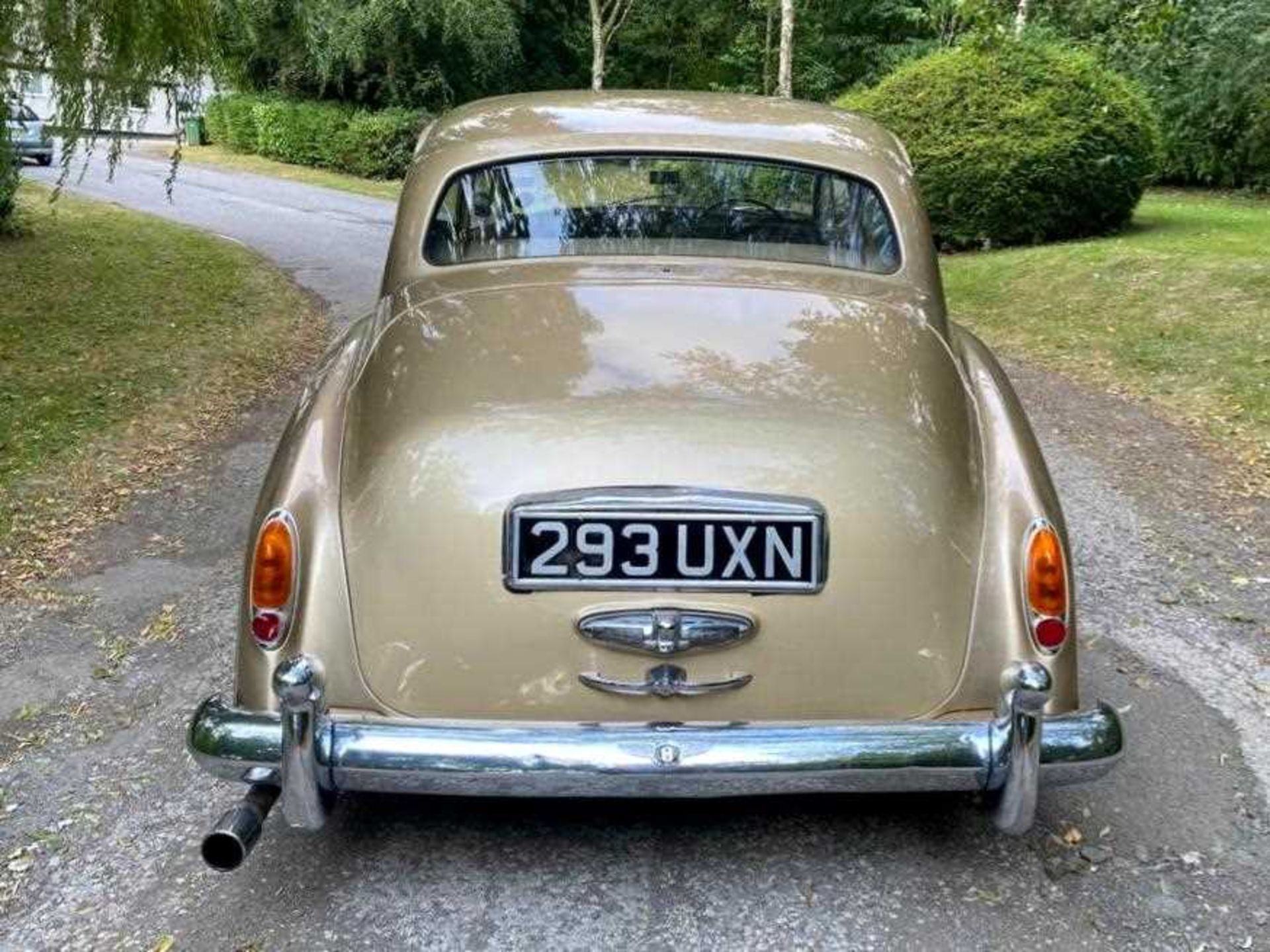 1962 Bentley S2 Low indicated mileage of just 29,000 and entered from long-term ownership - Image 10 of 36