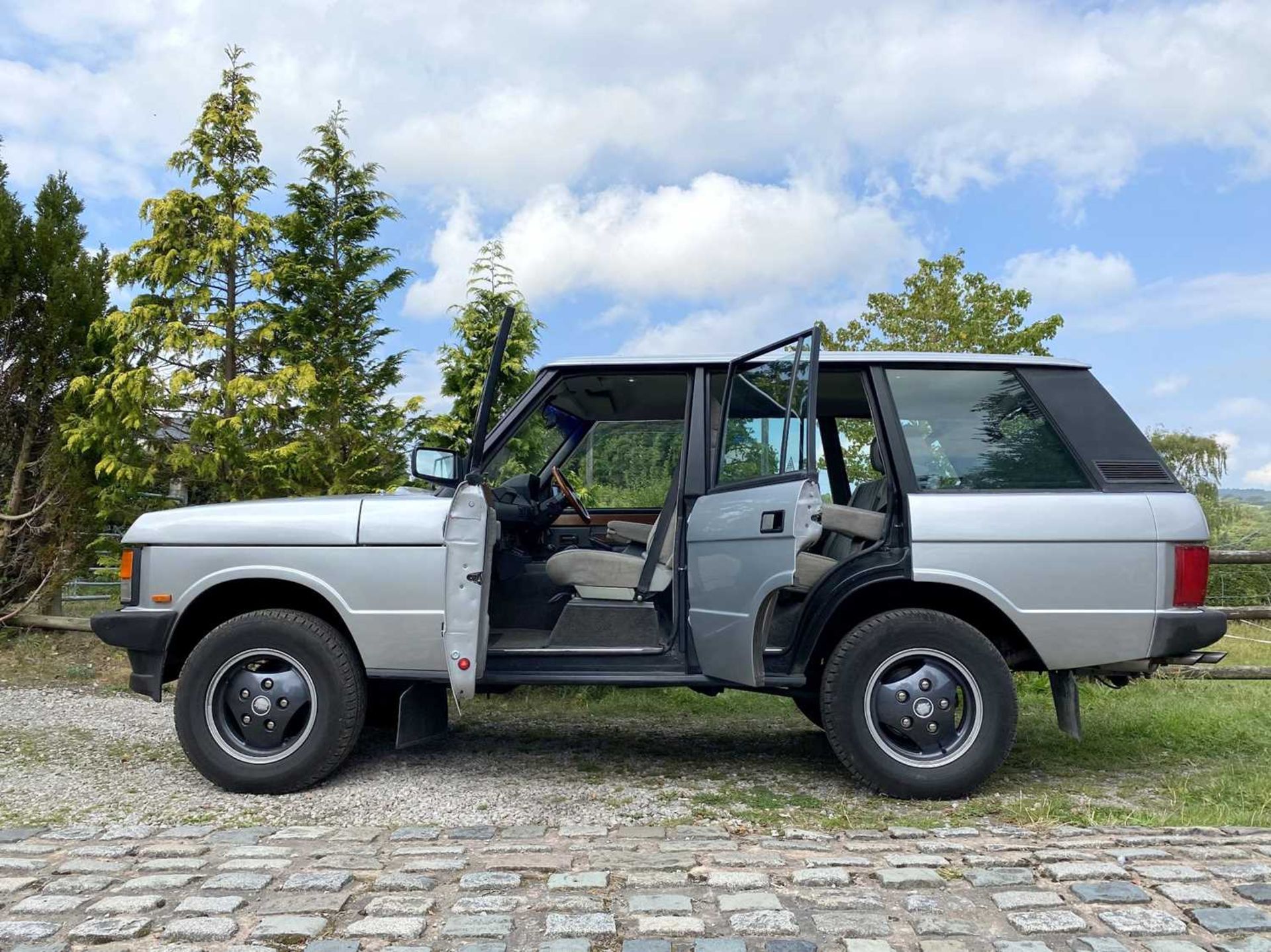 1985 Range Rover Vogue EFI Superbly presented with the benefit of a galvanised chassis - Image 10 of 46