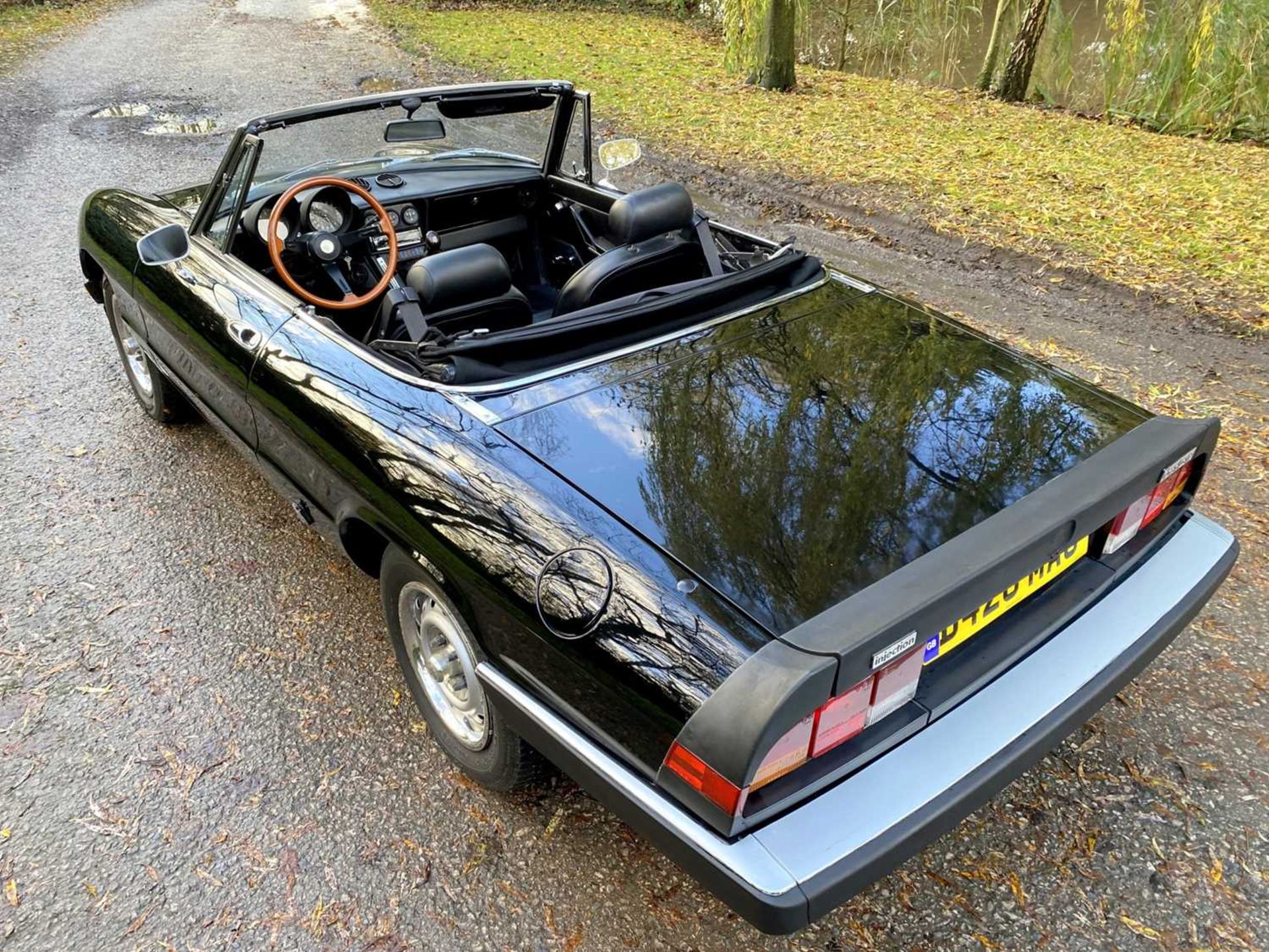 1985 Alfa Romeo 2000 Spider Veloce - Image 31 of 100