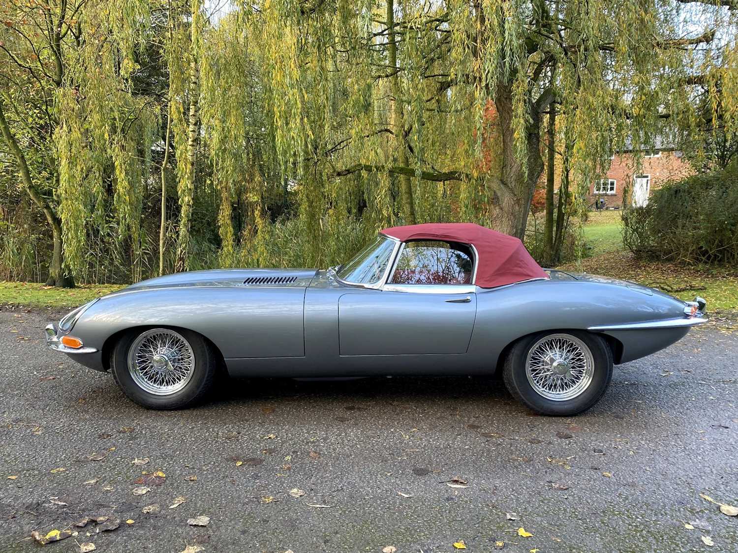1967 Jaguar E-Type 4.2 Roadster The subject of a comprehensive restoration and just 424 miles since - Image 22 of 100