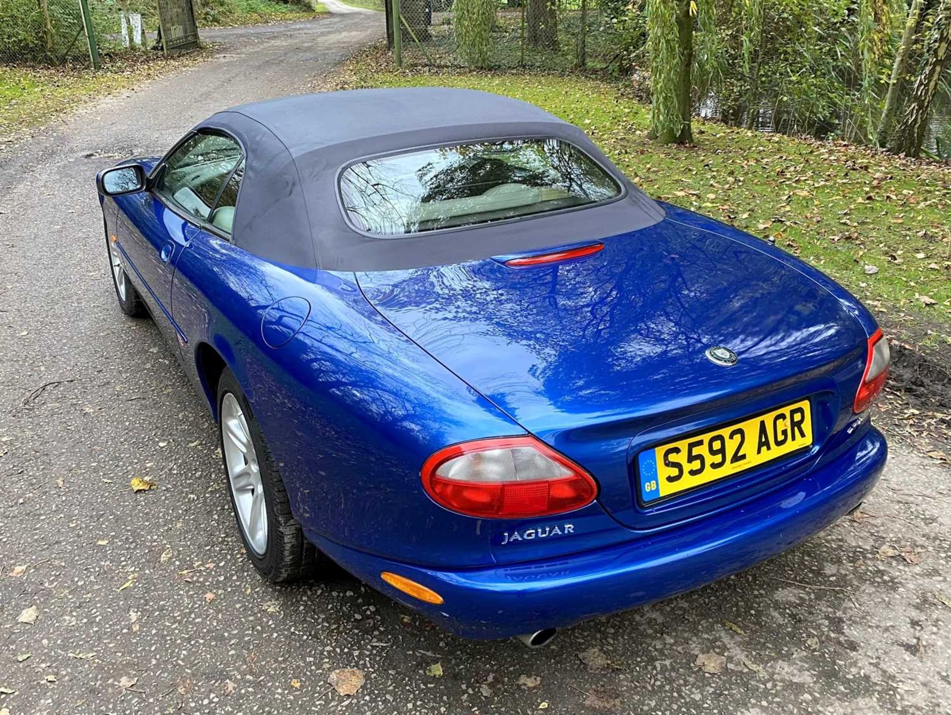 1998 Jaguar XK8 Convertible *** NO RESERVE *** - Image 31 of 100